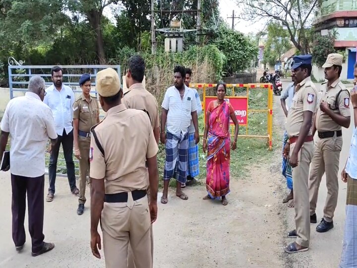 இருதரப்பினரிடையே மோதல் -  எஸ்பி அலுவலகம் உள்ளே ஆம்புலன்ஸில் வந்த நபரால் மயிலாடுதுறையில் பரபரப்பு