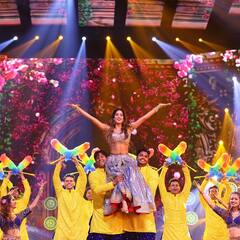 Janhavi Kapoor PHOTO: જાહ્નવી કપૂરે ચણિયા ચોળીમાં શેર કરી સુંદર તસવીરો, નવા ફોટોશૂટમાં અભિનેત્રીનો જોવા મળ્યો સ્વેગ