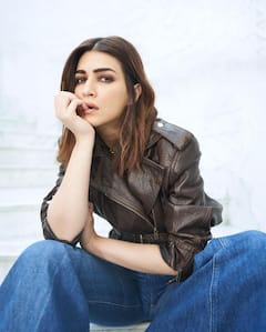 Kriti Sanon Photos : பாலிவுட் பரமசுந்தரி க்ரித்தி சனோனின் ஸ்டைலிஷ் க்ளிக்ஸ்!