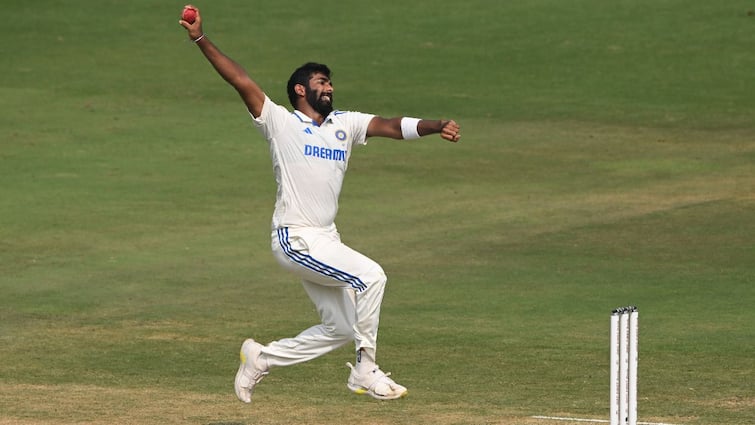 IND vs ENG Jasprit Bumrah Sends Ollie Pope Stumps Flying With Searing Yorker WATCH India vs ENgland IND vs ENG: Jasprit Bumrah Sends Ollie Pope's Stumps Flying With Searing Yorker- WATCH