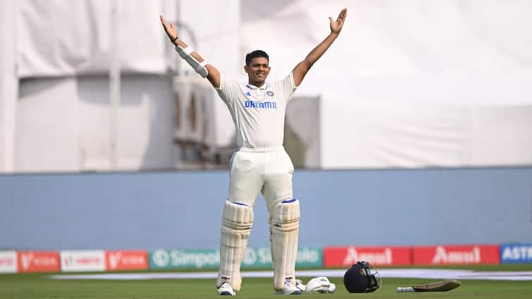 IND vs ENG Indian team all out on 396 runs in first innings yashasvi jaiswal hit double ton IND vs ENG: 396 रनों पर सिमटी भारती की पहली पारी, यशस्वी जायसवाल ने जड़ा शानदार दोहरा शतक