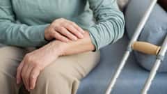 Health Tips: जोड़ों में दर्द और सूजन अर्थराइटिस के हो सकते हैं लक्षण!