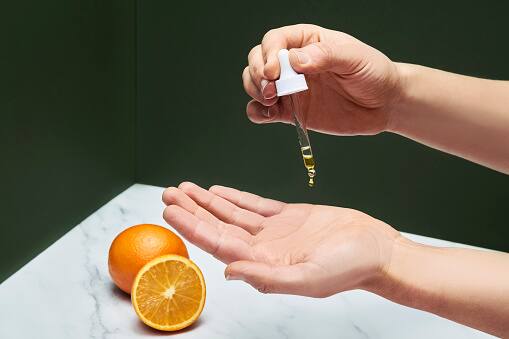 Oranges: Daily Vitamin C intake is mandatory for radiant skin. The natural oils present in oranges keep your skin hydrated, making it look plump. Vitamin C is known to aid in collagen production, which keeps your skin tightened, reducing the signs of ageing. (Image Source: Getty)