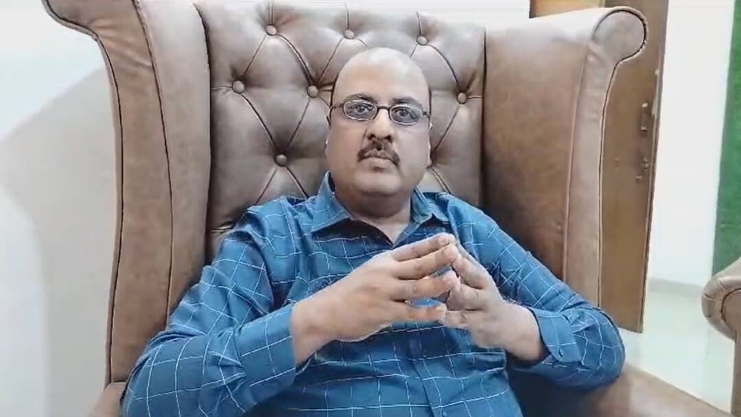 Maha Vikas Aghadi Vanchit Bahujan Aghadi Alliance Update Dr Darhivardhan Pundakar video Publish Criticism of Congress leaders Nana Patole and Prithviraj Chavan Prakash Ambedkar marathi news महाविकास आघाडीच ठरलं म्हणता म्हणता...'वंचित'नं आणखी एक 'व्हिडिओ बॉम्ब' टाकलाच