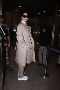 Pics: પત્ની કેટરીનાને એરપોર્ટ પર મુક્વા આવ્યો વિક્કી કૌશલ, કાળા ચશ્મામાં સ્ટાઇલિશ લૂકમાં દેખાઇ એક્ટ્રેસ