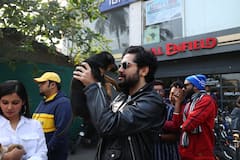 Vikram Chatterjee: বিক্রমের জ্যাকেটের মধ্যে ছোট্ট কুকুরছানা, কলকাতার বুকে অভিনব এক বাইক ব়্যালি