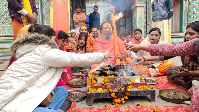 Gyanvapi Shringar Gauri Case petitioner two women performed yajna in Ayodha prayer of Ram ANN Gyanvapi Shringar Gauri Case: रामलला के दर्शन करने पहुंचीं ज्ञानवापी-श्रृंगार गौरी केस की वादी, फिर अयोध्या में किया यज्ञ