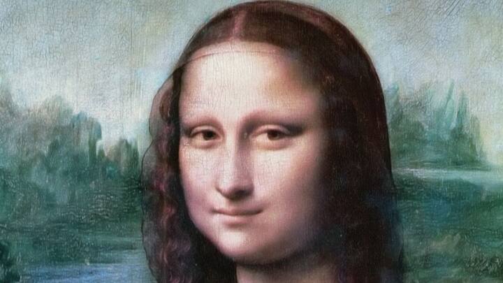 কাকে দেখে ‘মোনালিসা’ ছবিটি এঁকেছিলেন ডা ভিঞ্চি, ওই মহিলার সঙ্গে তাঁর কী সম্পর্ক, আজও সেই প্রশ্নের উত্তর খুঁজে চলেছেন গবেষকরা। ছবির কাজ সম্পূর্ণ হওয়ার আগে থেকেই বিষয়টি নিয়ে উৎসাহ ছিল চরমে। ছবি: পিক্সাবে।