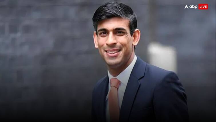 UK PM Rishi Sunak speaks on racism says parents wanted him to speak without an accent to fit in 'यह चुभता है और दुख पहुंचाता है', ऋषि सुनक ने नस्लवाद पर तोड़ी चुप्पी, बताया दिल का दर्द