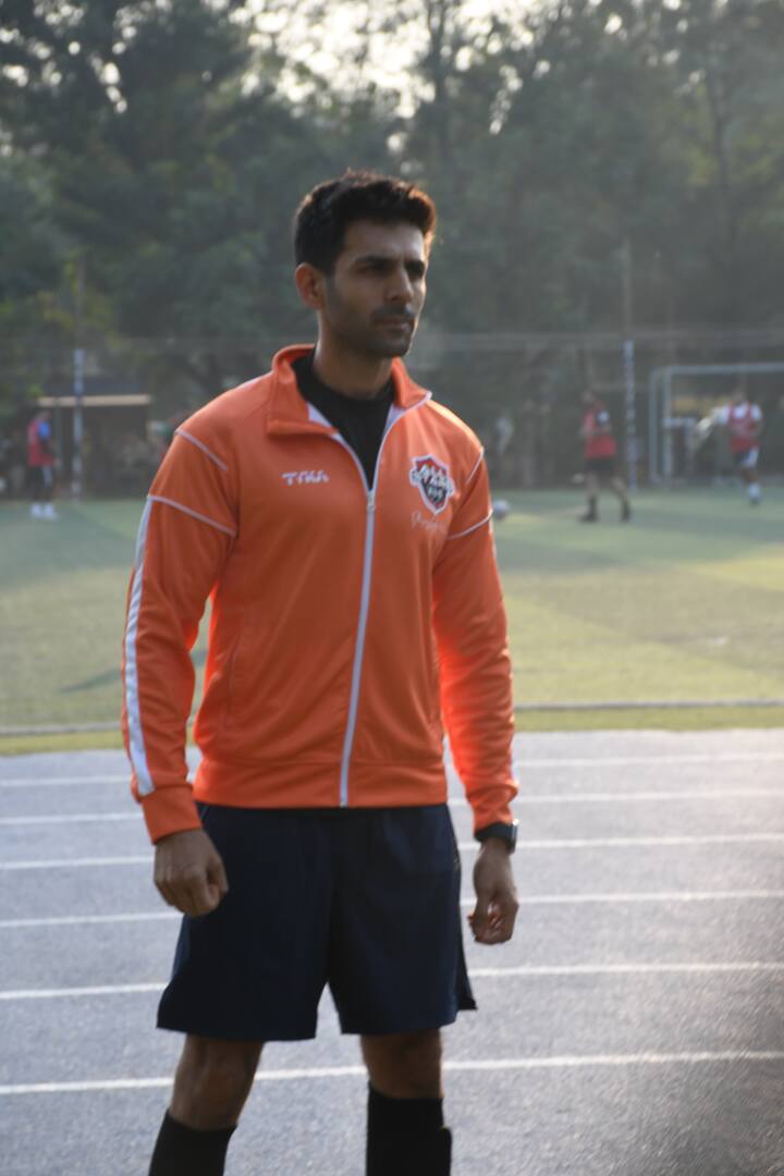 Kartik Aaryan is a regular at FC football match.