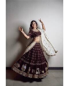 Dimple Hayathi : మోడ్రన్ గోపికలా ముస్తాబై.. షారుఖ్ ఖాన్ సాంగ్స్​తో వైబ్​ అవుతున్న డింపుల్ హయాతి