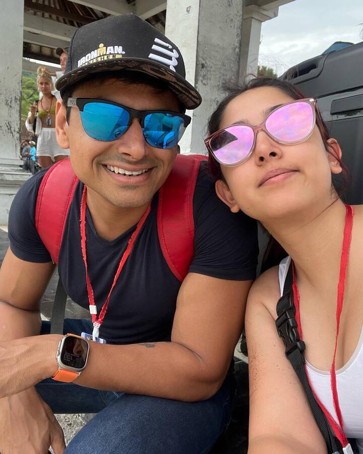 आयराने फोटो शेअर करताना नुपूरसाठी खूप छान कॅप्शन लिहिले आहे.  (Photo credit : Instagram/@khan.ira)