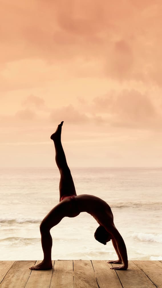 10 Yoga Asanas For A Healthy Spine