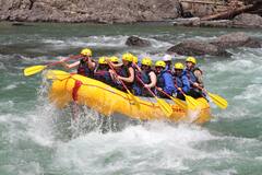 River Rafting :  रिव्हर राफ्टिंग करणार आहात आधी या बाबी लक्षात घ्या !
