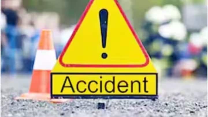 Kanpur dehat road accident 6 people die and two injured police registered case ann Kanpur Dehat News: कानपुर देहात में नाले में गिरी अनियंत्रित कार, हादसे में 6 लोगों की मौत, पुलिस जांच में जुटी