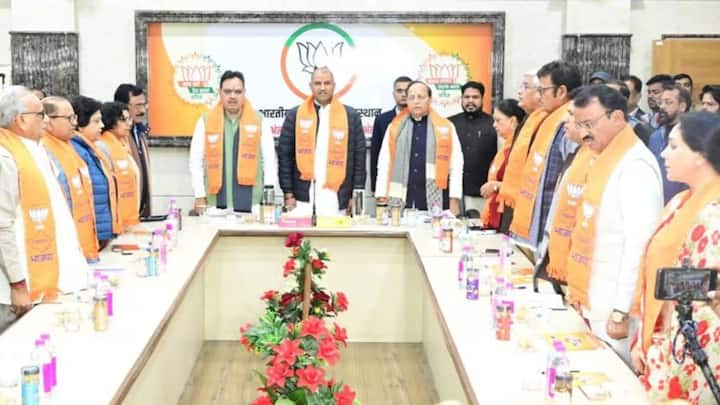 BJP Meeting in Jaipur Lok Sabha Election 2024 Rajasthan CM Bhajan Lal Sharma and Vasundhara Raje Participate ann Lok Sabha Election: लोकसभा चुनाव के लिए बीजेपी में मंथन का दौर शुरू, बैठक में वसुंधरा राजे भी हुईं शामिल