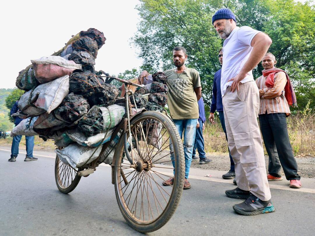 congress rahul gandhi bharat jodo nyay yatra in ranchi ramgarh coal workers Election 2024: ਰਾਹੁਲ ਗਾਂਧੀ ਸਾਈਕਲ ਚਲਾਕੇ ਕੋਲਾ ਢੋਣ ਵਾਲੇ ਮਜ਼ਦੂਰਾਂ ਦਾ ਹਾਲ ਜਾਣਿਆ, ਪੁੱਛਿਆ- ਕਿੰਨੀ ਹੁੰਦੀ ਹੈ ਕਮਾਈ ?
