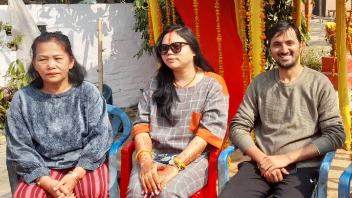 मोतिहारी के पताही में हिंदू रीति रिवाज से विदेशी दुल्हनिया के साथ बिहारी लड़के ने शादी रचाई. विदेशी दुल्हनिया को देखकर लोगों ने खूब सराहा.