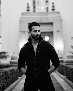 Shahid Kapoor Photos : ஸ்டைல் போஸ் கொடுக்கும் கபீர் சிங் நடிகர் ஷாஹித் கபூர்!