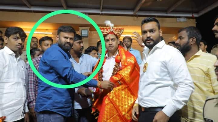 MP Srikant Shinde photo with gangster Hemant Dabhekar goes viral Sanjay Raut criticizes Eknath Shinde and Devendra Fadnavis marathi news मोठी बातमी! पुण्यातील कुख्यात गुंड श्रीकांत शिंदेंच्या भेटीला, भेटीचा फोटोही आला समोर