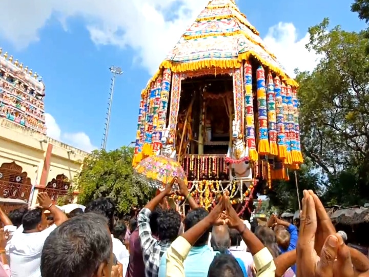 வைத்தீஸ்வரன் கோயில் தேர் திருவிழா;  திரளான பக்தர்கள் தேரை வடம் பிடித்து இழுத்து நேர்த்திக்கடன்