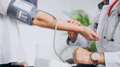 Health Tips: हाइपरटेंशन से जा सकती है जान, समय रहते लक्षणों की करें पहचान...