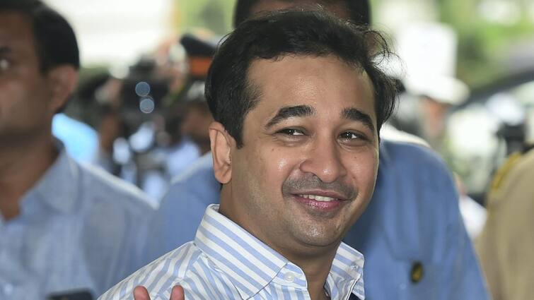 Nitesh Rane Statement rss Thoughts and Sanskars on me, I read a lot of rss Thoughts book Sindhudurg Maharashtra Marathi News Nitesh Rane : 