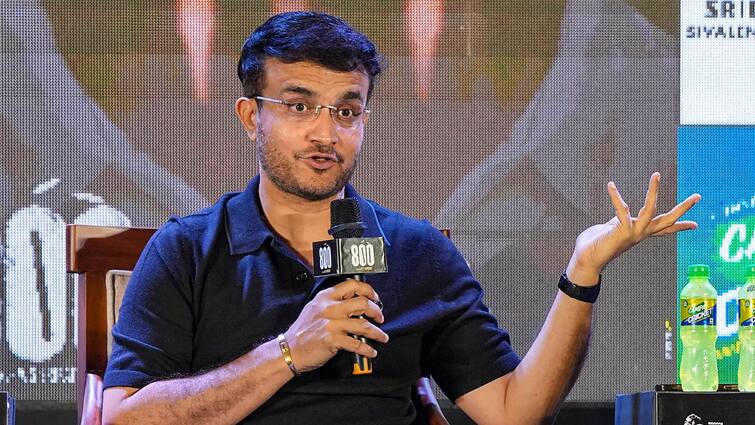 Sourav Ganguly replied smartly on Joyjeet Banerjees qus on politics know what he said Sourav Ganguly: রাজনীতিবিদদের ডাকে যেতে আপত্তি নেই, মন্ত্রী হলে কোন দায়িত্ব নিতে চান সৌরভ?