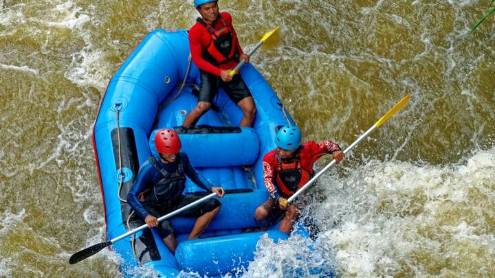 River Rafting :रिव्हर राफ्टिंगचे नियोजन करण्यापूर्वी येथे दिलेल्या सुरक्षेची माहिती जरूर जाणून घ्या.