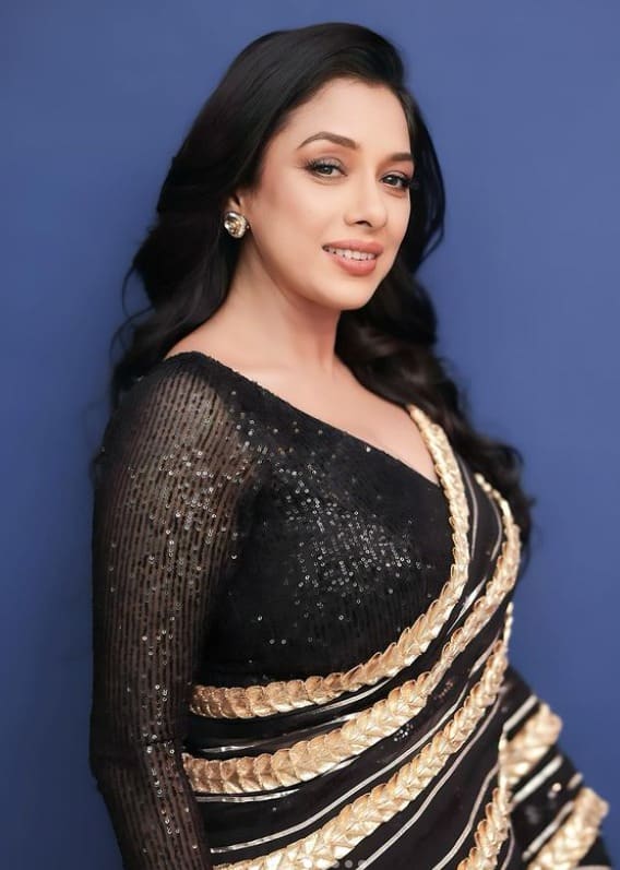 वहीं साल 1991 में उनकी फिल्म 'दुश्मन देवता' रिलीज हुई, जिसमें धर्मेंद्र लीड रोल में थे. इस फिल्म से मेकर्स को काफी उम्मीदें थीं. लेकिन ये मूवी भी बॉक्स ऑफिस पर बुरी तरह से पिट गई.