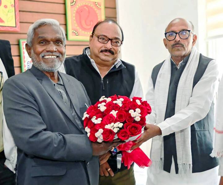 झारखंड की चंपई सोरेन सरकार ने विधानसभा में विश्वासमत हासिल कर लिया है. सोरेन सरकार के समर्थन में 47 वोट मिले हैं.