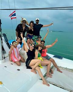 Pragya Jaiswal : బీచ్​లో ప్రగ్యా జైస్వాల్ అందాల అరాచకం