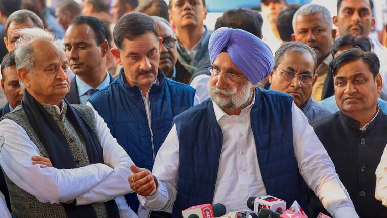 Congress in charge Sukhjinder Singh Randhawa raised questions on awarding Bharat Ratna to LK Advani Rajasthan: 'भारत रत्न तो मरे हुए को दिया जाता है', कांग्रेस नेता सुखजिंदर सिंह रंधावा का बयान