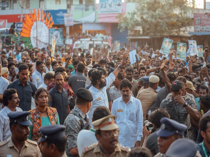 அதிமுக , திமுக  மாறி  மாறி  கொள்ளையடிக்கிறார்கள். இதை நான் கேட்டால்  என்னை பகையாளியாக பார்க்கிறார்கள் - அண்ணாமலை