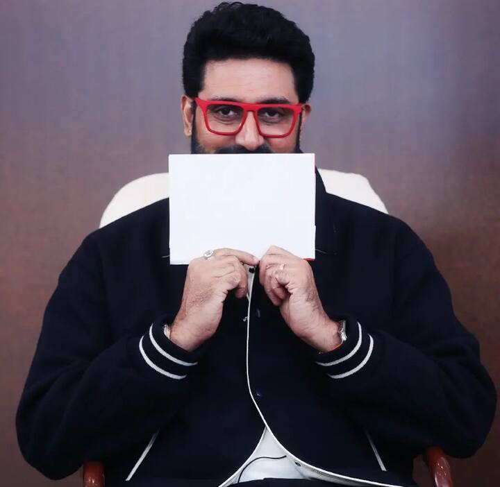 लेकिन बीच में ही उन्होंने अपनी पढ़ाई छोड़ दी और ग्रेजुएशन की डिग्री लिए बिना ही वह घर वापस आ गए.