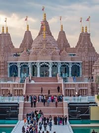 राम मंदिर जितना भव्य, 700 करोड़ लागत... UAE में मंदिर बनकर हुआ तैयार