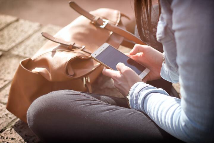 Smartphones to Launch in India in February 2024: চলতি মাসে কোন কোন স্মার্টফোন লঞ্চ হতে চলেছে ভারতে? রইল তারই তালিকা।