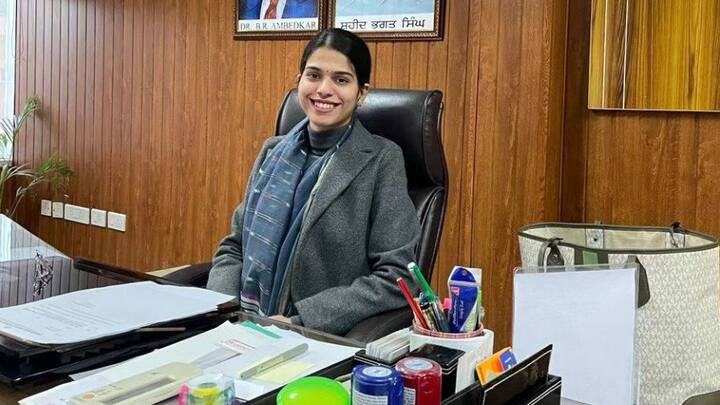 UPSC-র মত দেশের একটি কঠিন প্রতিযোগিতামূলক পরীক্ষা একবারের প্রয়াসেই উত্তীর্ণ হয়ে দৃষ্টান্ত হয়ে উঠেছেন জলন্ধরের চন্দ্রজ্যোতি সিং। মাত্র ২২ বছর বয়সেই সফল IAS হয়েছেন তিনি।  ছবি- চন্দ্রজ্যোতি সিংয়ের ইনস্টাগ্রাম