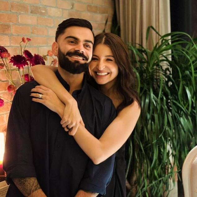 கிரிக்கெட் வீரர் விராட் கோலி - அனுஷ்கா ஷர்மா இருவரும் இந்தியாவின் ஸ்டார் ஜோடிகளில் ஒருவர்.