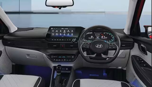 ਕਾਰ ਨਿਰਮਾਤਾ ਕੰਪਨੀ Hyundai ਨੇ ਭਾਰਤ 'ਚ i20 ਹੈਚਬੈਕ ਦਾ ਨਵਾਂ ਵੇਰੀਐਂਟ ਪੇਸ਼ ਕੀਤਾ ਹੈ। ਇਸ ਨਵੇਂ Sportz (O) ਵੇਰੀਐਂਟ ਦੀ ਕੀਮਤ 8.73 ਲੱਖ ਰੁਪਏ ਐਕਸ-ਸ਼ੋਰੂਮ ਰੱਖੀ ਗਈ ਹੈ।