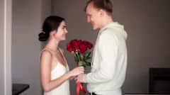 Valentine day: ਵੈਲੇਨਟਾਈਨ ਡੇਅ ‘ਤੇ ਕਿਸੇ ਹੋਟਲ ‘ਚ ਜਾਣ ਦੀ ਬਣਾ ਰਹੇ ਯੋਜਨਾ? ਤਾਂ ਪਹਿਲਾਂ ਜਾਣ ਲਓ ਇਹ ਨਿਯਮ