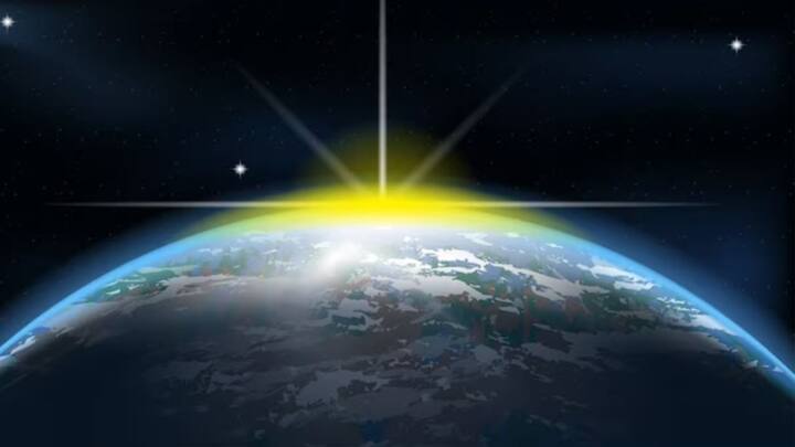 এর সপক্ষে বিজ্ঞানীদের যুক্তি, যদি কোনও গ্রহের নিজের ঘূর্ণনের অক্ষ, সূর্যকে প্রদক্ষিণ করতে ব্যবহৃত কক্ষপথের অক্ষের সমান্তরাল হয়, নির্দিষ্ট পরিমাণ সূর্যের আলোই এসে পড়ে ওই গ্রহের উপর। এ ক্ষেত্রে গ্রহের কক্ষপথও মোটামুটি বৃত্তাকার হয়। ছবি: ফ্রিপিক।