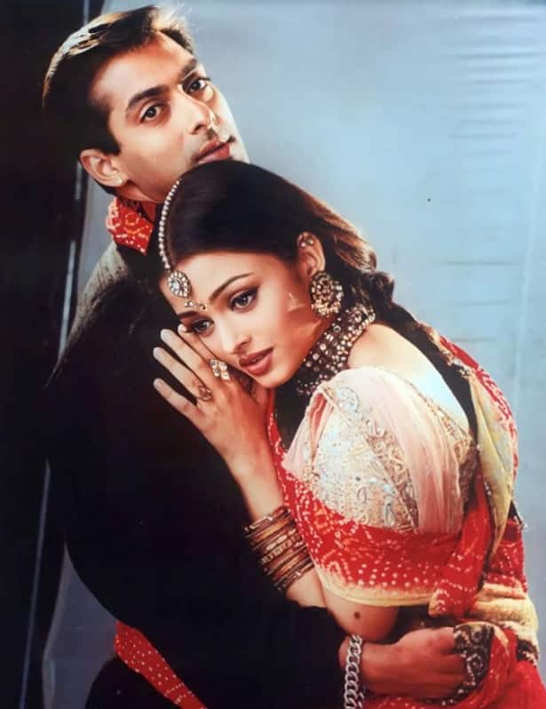 हालांकि, अब दोनों अपने-अपने जीवन में आगे बढ़ चुके हैं. सलमान से ब्रेकअप के कुछ सालों के बाद ऐश्वर्या ने अभिषेक बच्चन संग साल 2007 में शादी रचा ली थी.