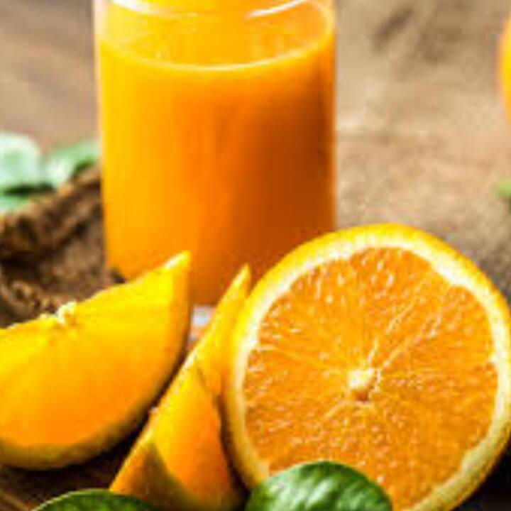 ਸੰਤਰੇ ਵਿਚ ਇਕ ਕਿਸਮ ਦਾ ਐਸਿਡ ਪਾਇਆ ਜਾਂਦਾ ਹੈ, ਜੋ ਦੰਦਾ ਦੀ ਉਪਰਲੀ ਪਰਤ ਨੂੰ ਖਰਾਬ ਕਰਦਾ ਹੈ। ਜੇਕਰ ਤੁਸੀਂ ਕੈਵਿਟੀ ਹੋਣ 'ਤੇ ਸੰਤਰਾ ਖਾਂਦੇ ਹੋ, ਤਾਂ ਇਹ ਤੁਹਾਡੇ ਦੰਦਾਂ ਨੂੰ ਹੋਰ ਨੁਕਸਾਨ ਪਹੁੰਚਾਏਗਾ।