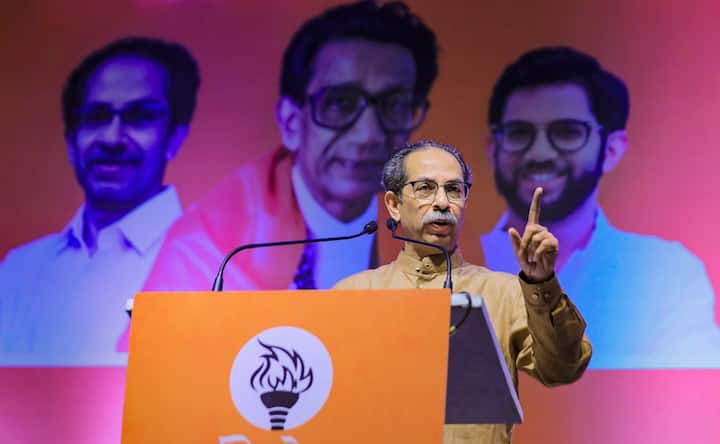 सूत्रों ने बताया कि उद्धव ठाकरे की शिवसेना सबसे अधिक 20 सीटों पर चुनाव लड़ सकती है. महाराष्ट्र में लोकसभा की 48 सीटें हैं.
