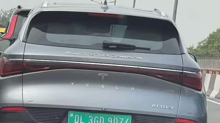 ashneer grover shared a cross breed tesla spotted in delhi Cross Breed Tesla: ਭਾਰਤ 'ਚ ਦਿਸੀ Cross Breed Tesla, ਸੋਸ਼ਲ ਮੀਡੀਆ 'ਤੇ ਵਾਇਰਲ ਹੋਈਆਂ ਤਸਵੀਰਾਂ