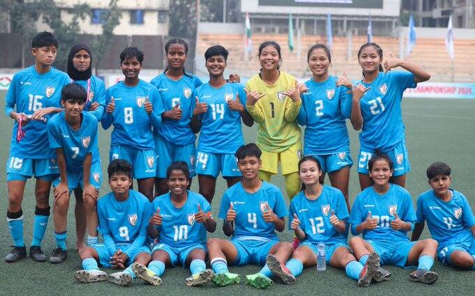 India Beat Nepal 4-0 To Enter SAFF U-19 Women's Championships Final get to know IND vs NEP: অনূর্ধ্ব ১৯ মহিলাদের সাফ গেমসে নেপালকে ৪-০ উড়িয়ে ফাইনালে ভারতের মেয়েরা