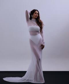 Sonam Bajwa: ਸੋਨਮ ਬਾਜਵਾ ਦੀ ਹੌਟਨੈਸ ਨੇ ਵਧਾਇਆ ਸੋਸ਼ਲ ਮੀਡੀਆ ਦਾ ਪਾਰਾ, Pics ਵੇਖ ਫੈਨਜ਼ ਬੋਲੇ- 'ਨਿਰੀ ਅੱਗ'