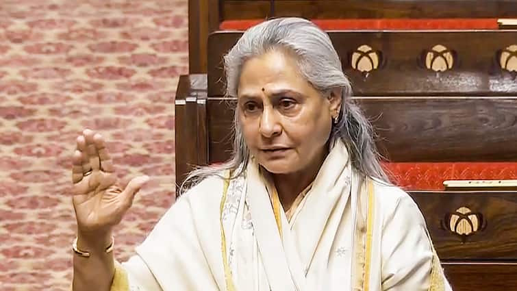 Jaya Bachchan In Rajya Sabha Gets Angry Says We Are Not School Children 'हम स्कूल के बच्चे नहीं है', राज्यसभा में क्यों भड़क गईं जया बच्चन?