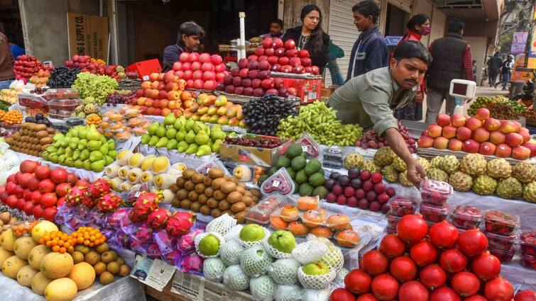 Health Tips Do you also eat fruit immediately after meals Be careful or else... Health Tips:  શું તમે પણ જમ્યા બાદ તરત જ ફળ ખાવ છો? થઈ જાવ સાવધાન નહીંતર......